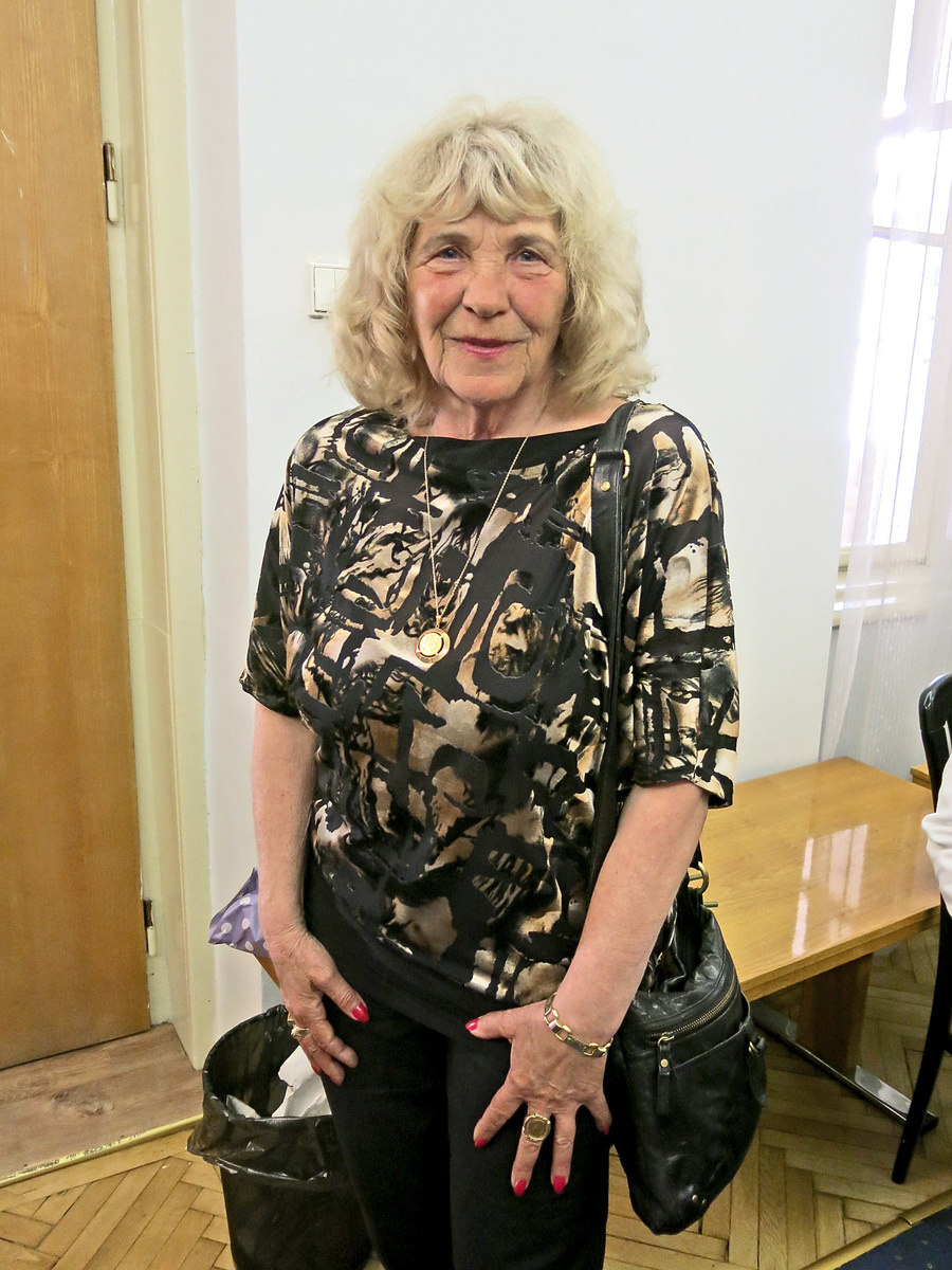 Eva Kanderová (72).