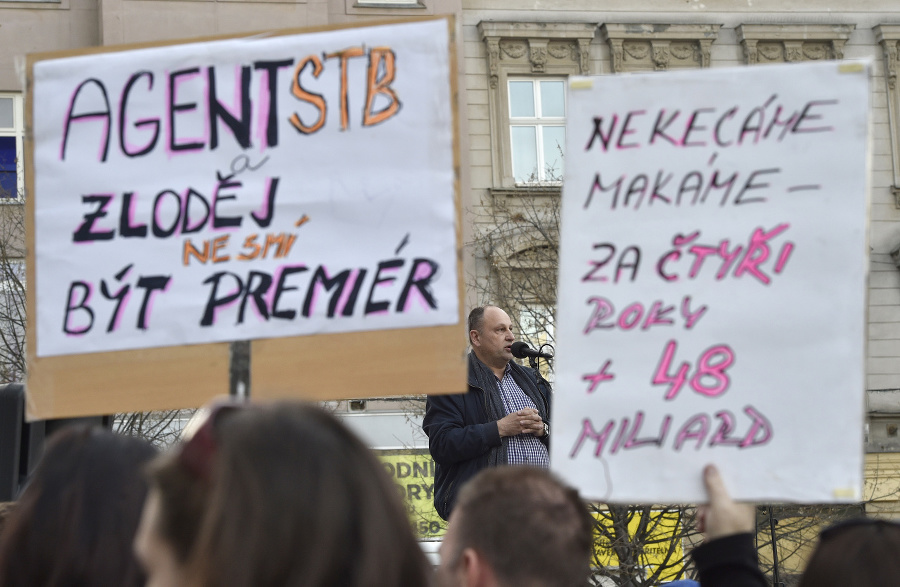 Demonštrácie proti českému premiérovi