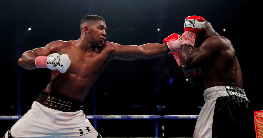 Anthony Joshua obhájil titul