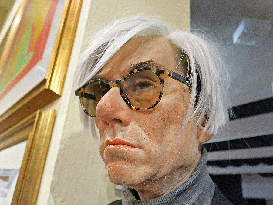 Socha Andyho Warhola.