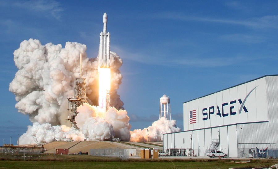 Raketa Falcon Heavy odštartovala