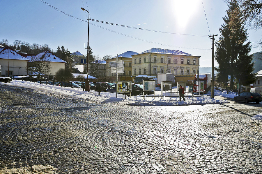 Bývalý Hotel Hirsch na