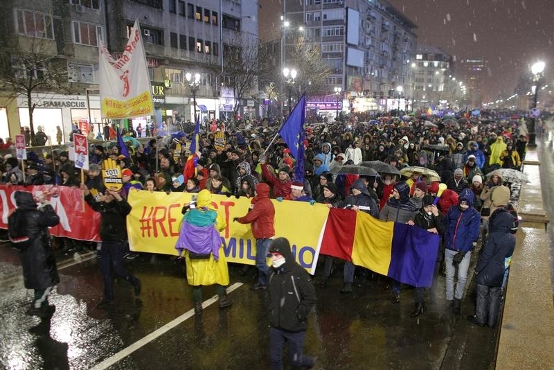 Ľudia protestovali v Bukurešti.
