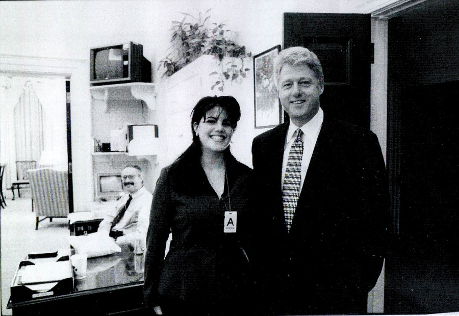 Monica Lewinsky bola stážistkou