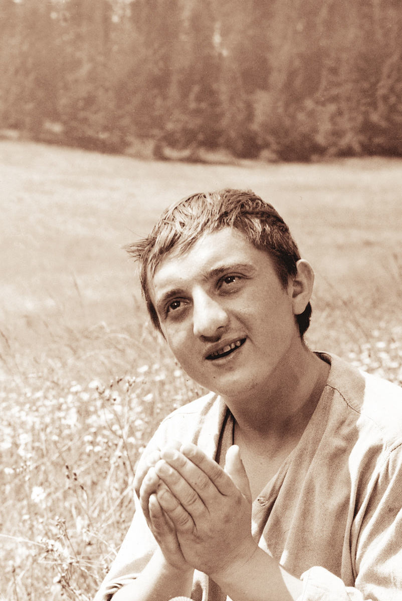 Jeho prvou veľkou filmovou úlohou bol Ondráš Machuľa v Neprebudenom (1965).