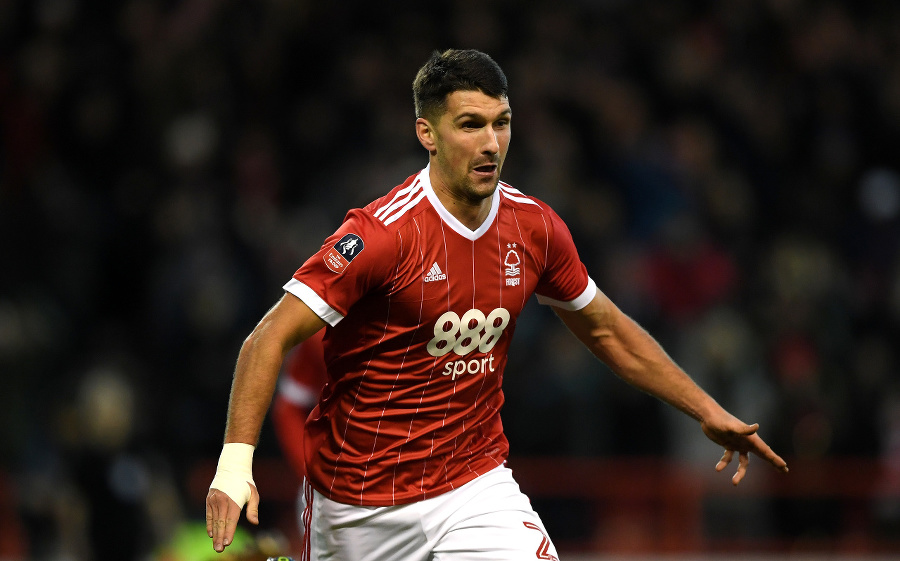 Eric Lichaj dvoma gólmi