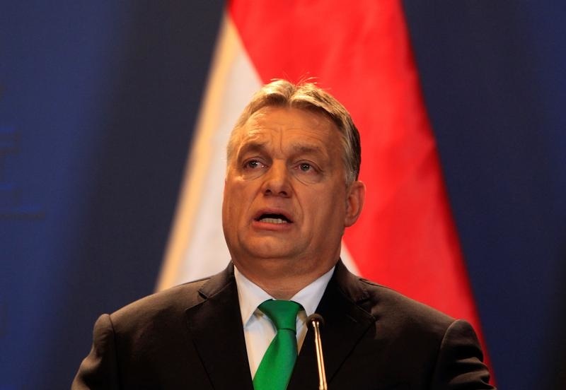 Viktor Orbán veští krajinám
