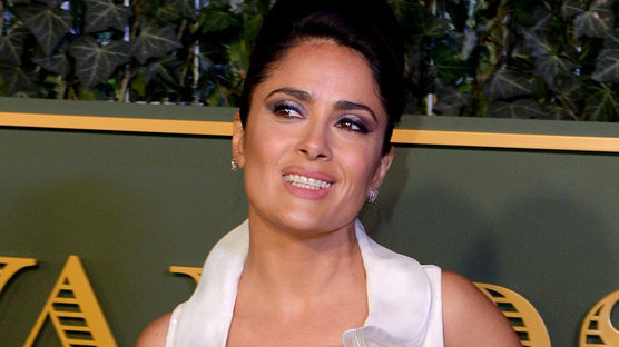 Salma Hayek na červenom