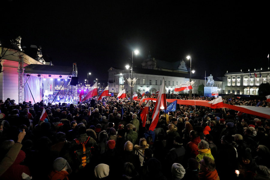 Demonštranti po celom Poľsku