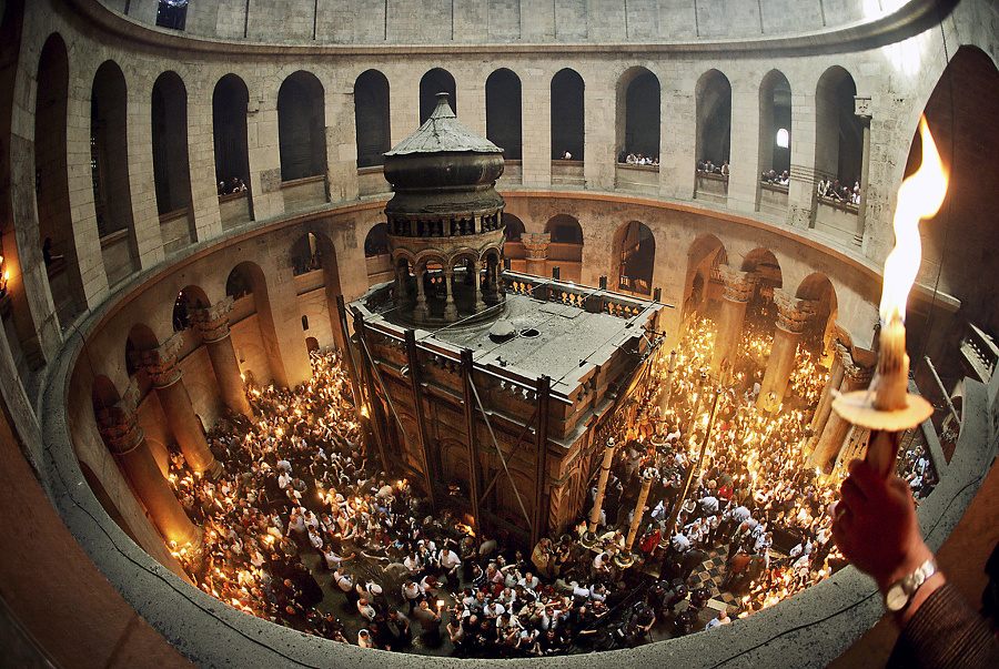 Hrobka v Jeruzaleme: Pod