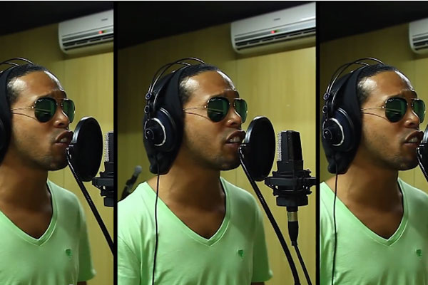Ronaldinho v nahrávacom štúdiu