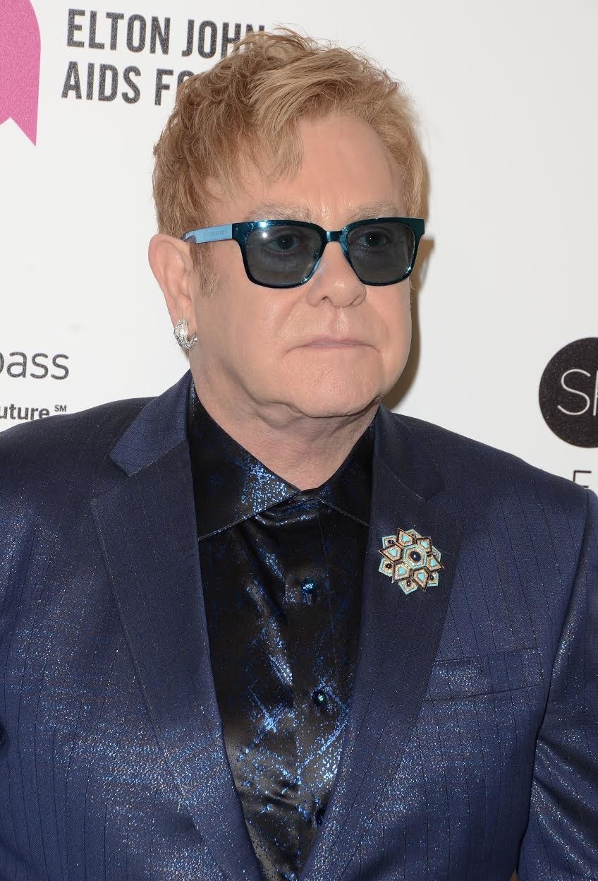 Elton John si ťažkú