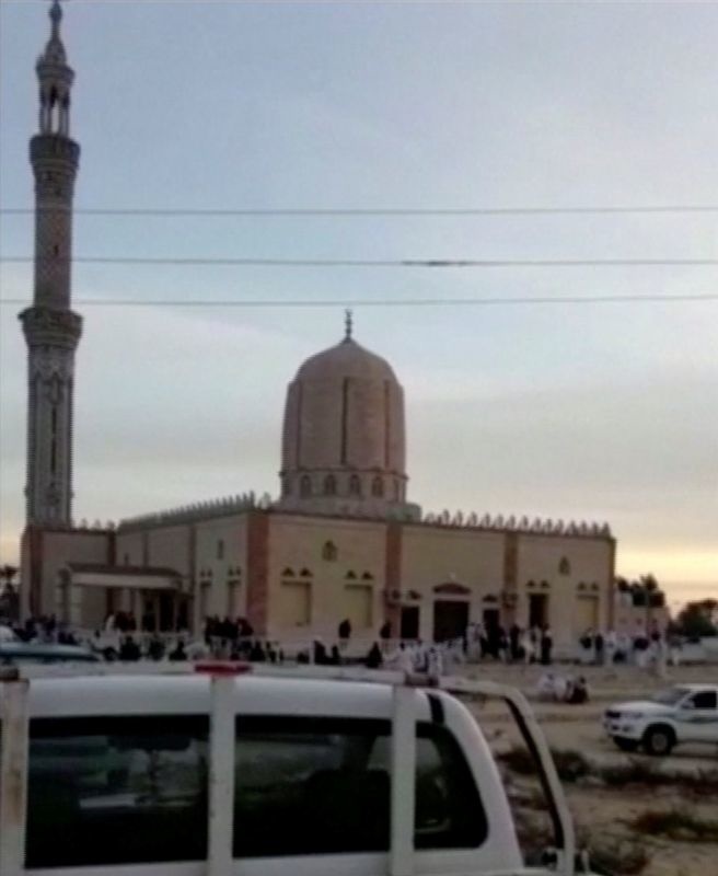 Útok na mešitu nezostal