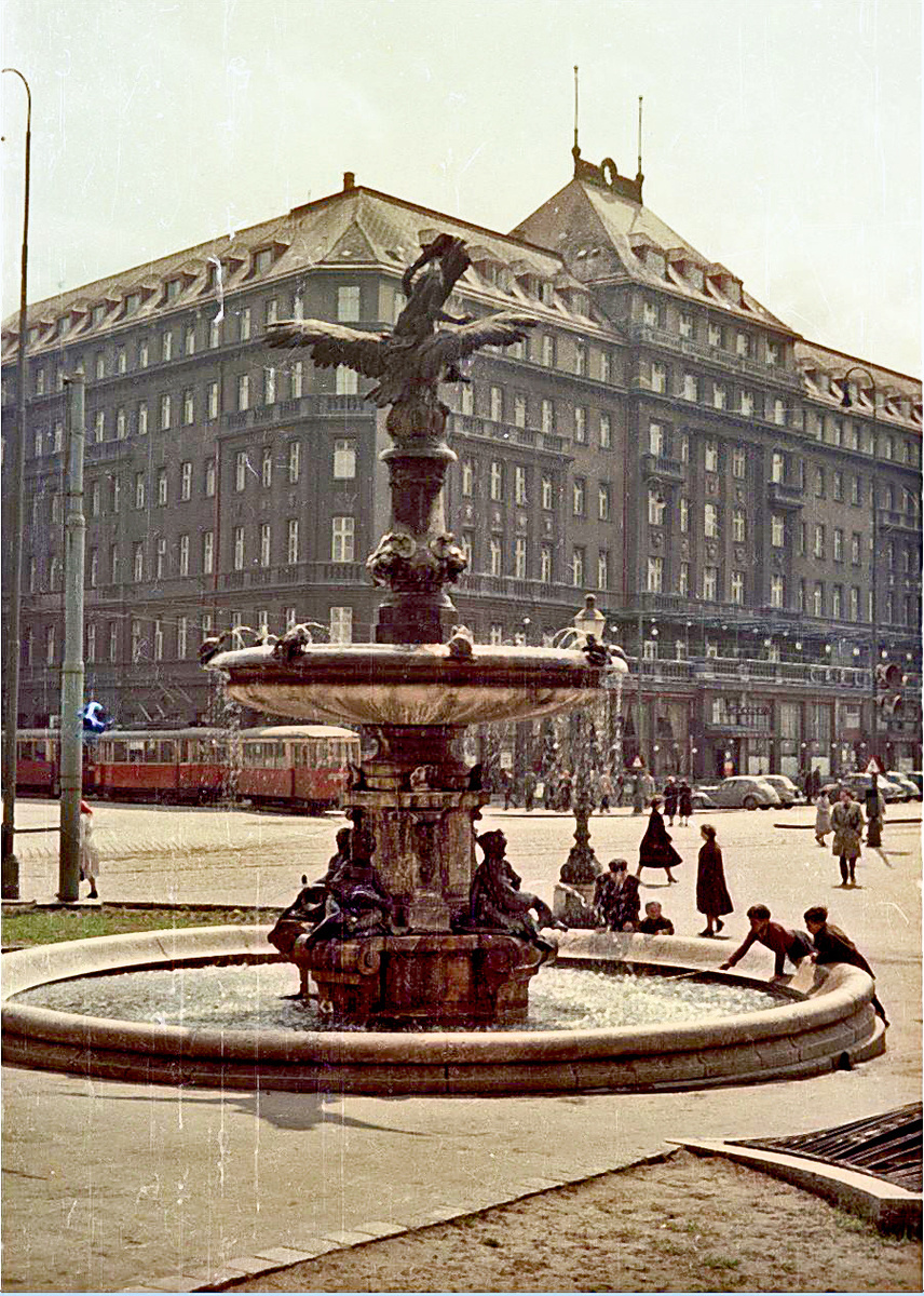 Ganymedova fontána a hotel