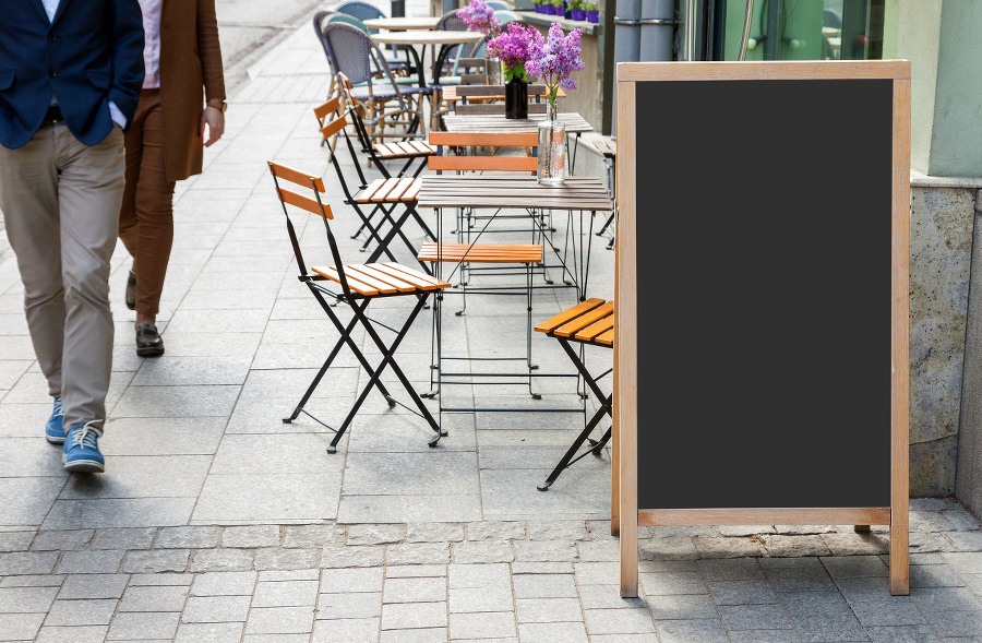 Blank menu blackboard on