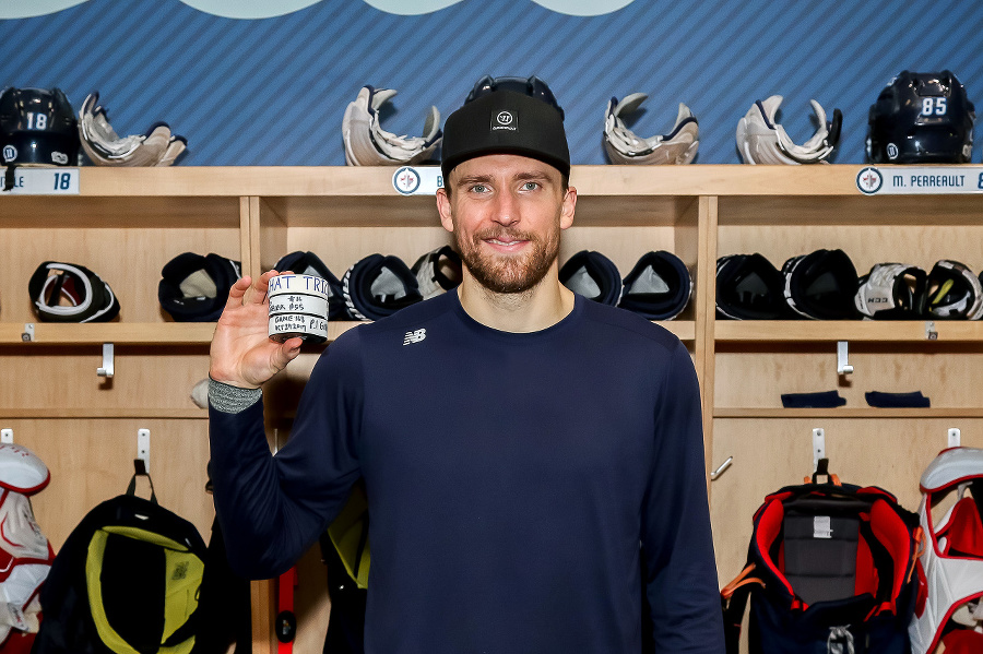 Blake Wheeler pózuje s