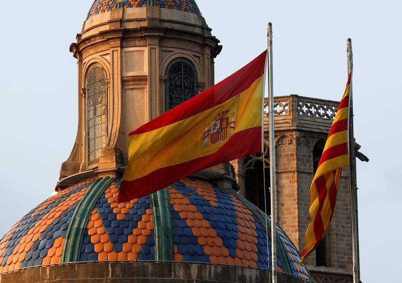 Španielske vlajky sú už