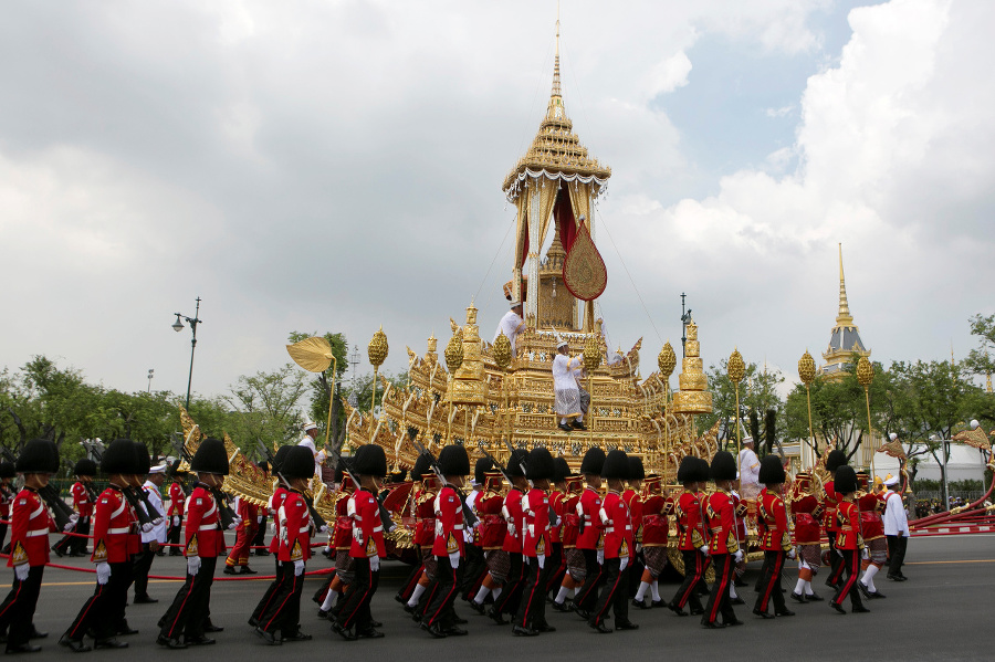 Pohreb thajského kráľa sa