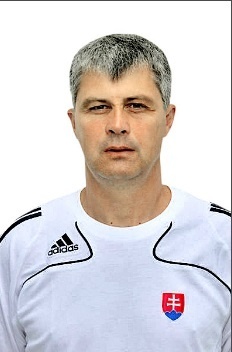 Tréner Peter Štefaňák.