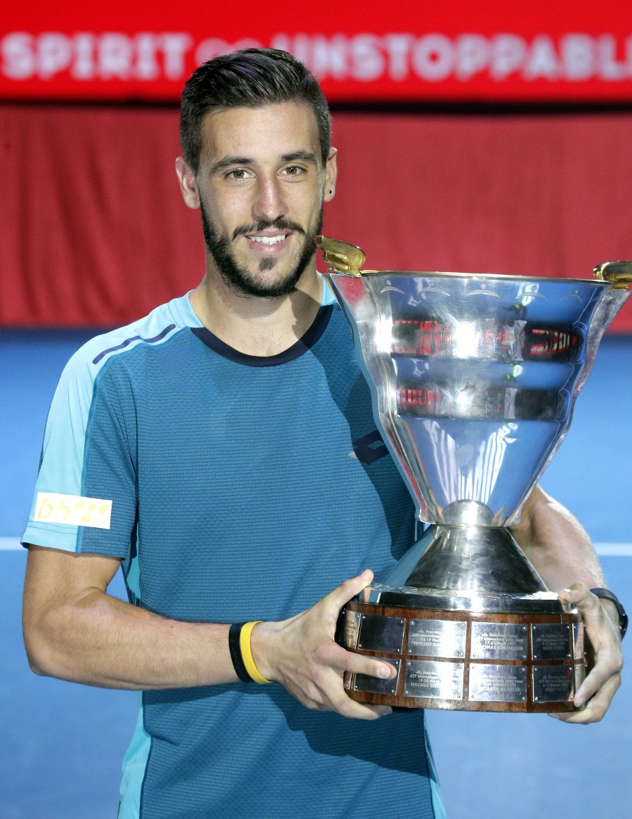 Takto pózoval Damir Dzumhur