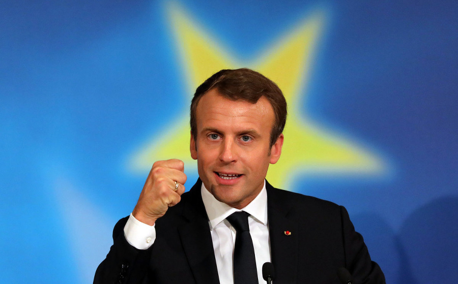 Mladý prezident Francúzska Emmanuel