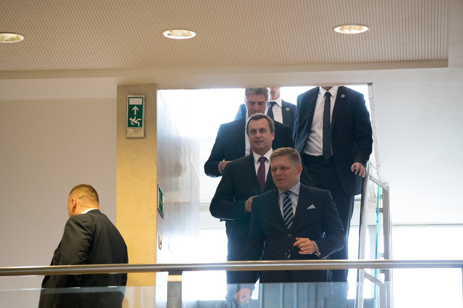 Fico zostupoval po schodoch