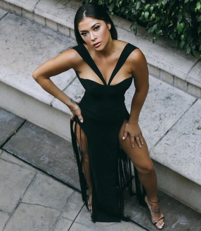 Arianny Celeste je umelecké