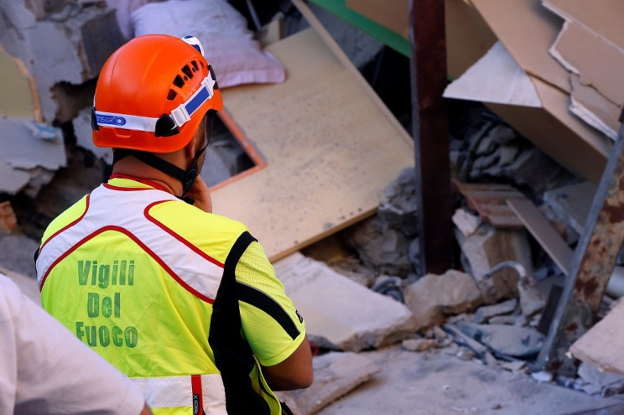 Zemetrasenie postihloí taliansky ostrov