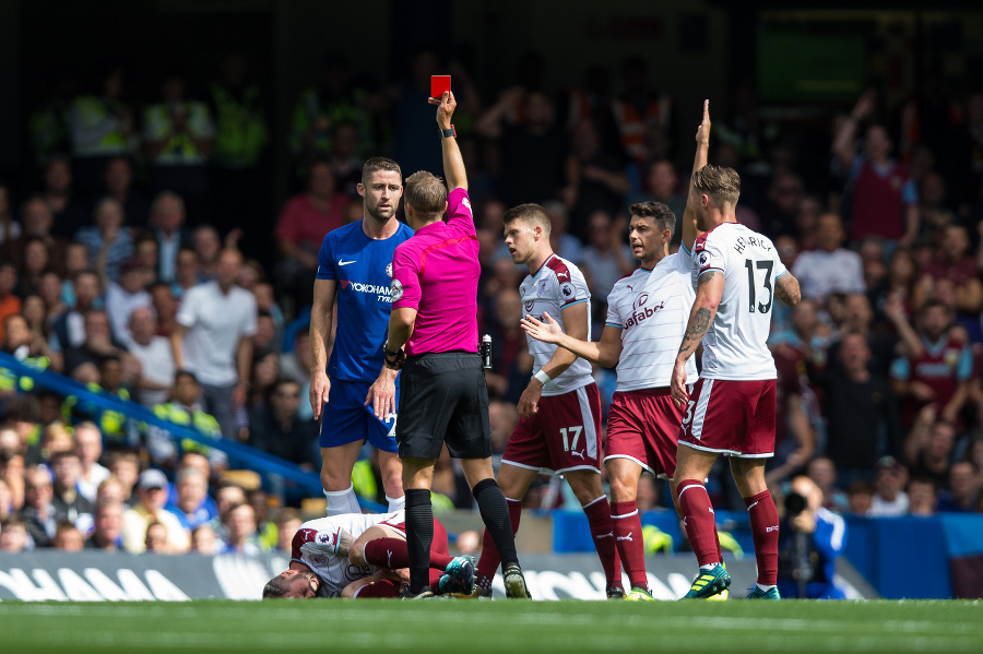 Gary Cahill dostal za