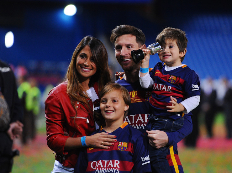 Messi a Antonella majú