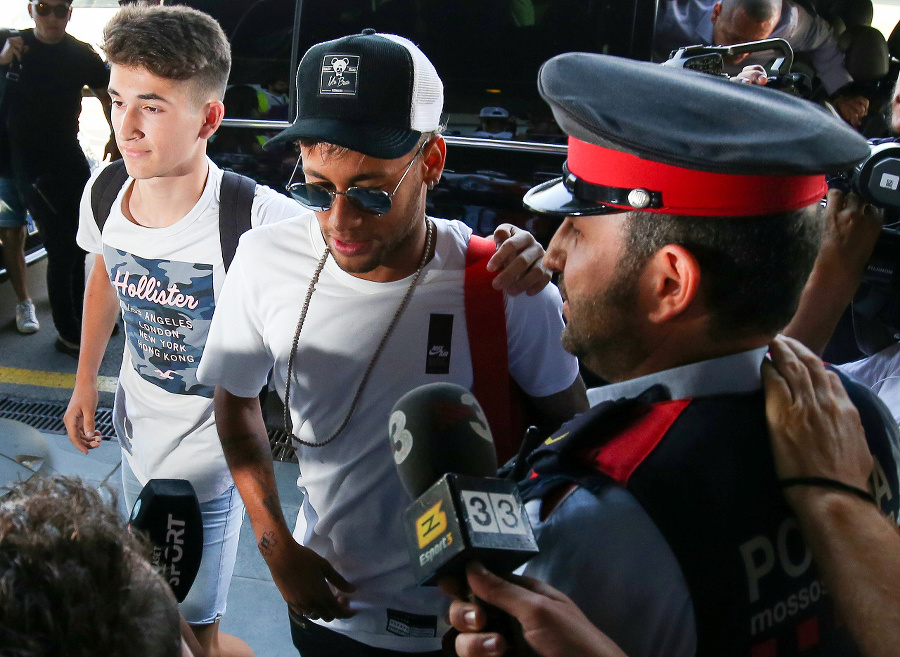 Neymar na letisku v