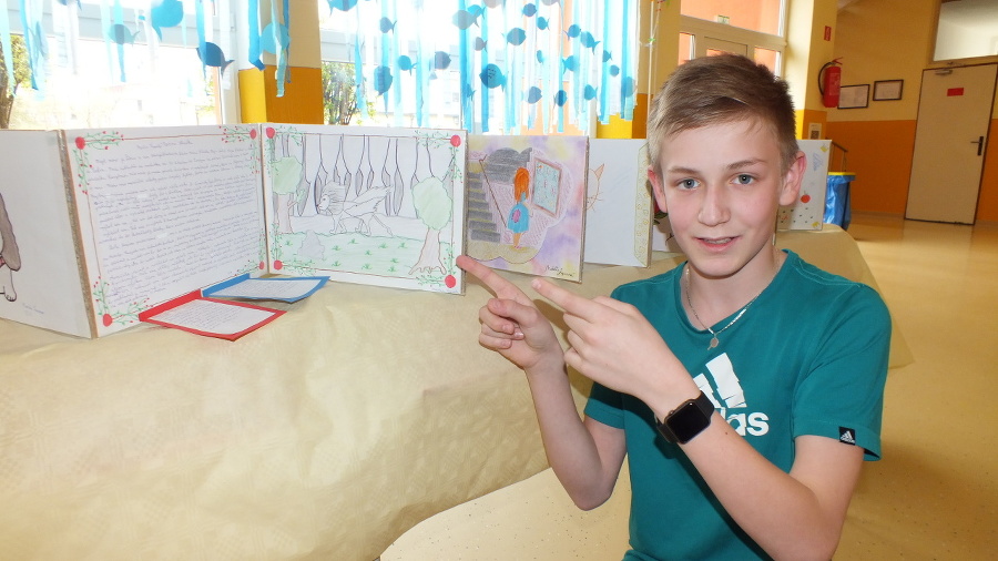Martin (14), 9.B: Inšpiroval som sa knihou Tigrí team. Je o chlapcovi, ktorý strieľa na ciele. Jeho príbeh má dva konce - červený a modrý, čitateľ si môže vybrať, ktorý sa mu páči viac.