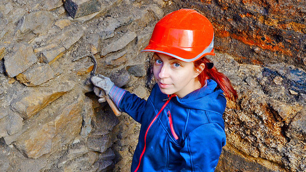 Archeologička Zuzana Rejdovianová počas