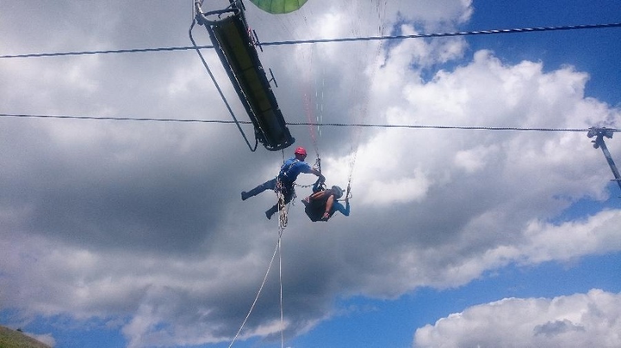 Horskí záchranári ratovali paragladistku,