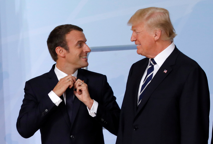 Macron chce presvedčiť Trumpa,