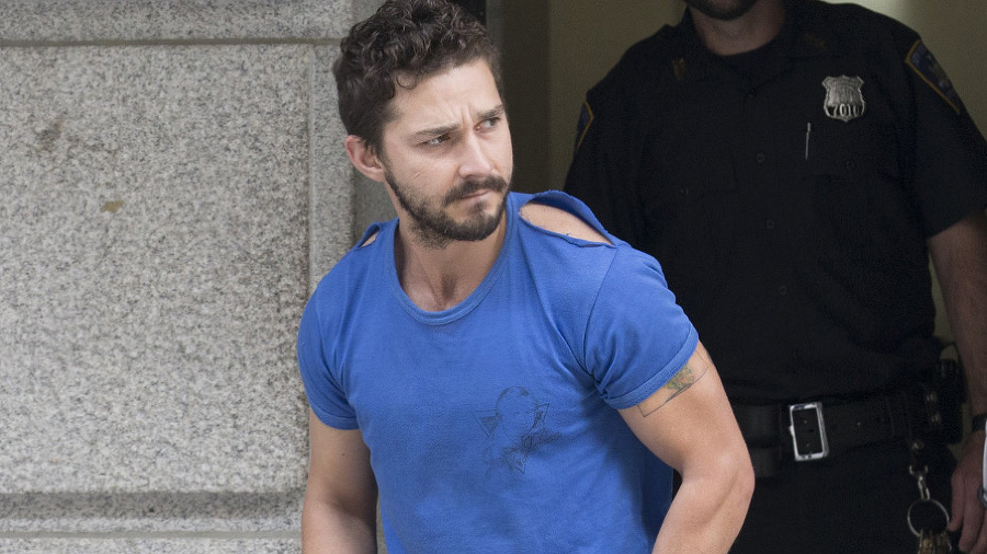 Herec Shia LaBeouf ochádza