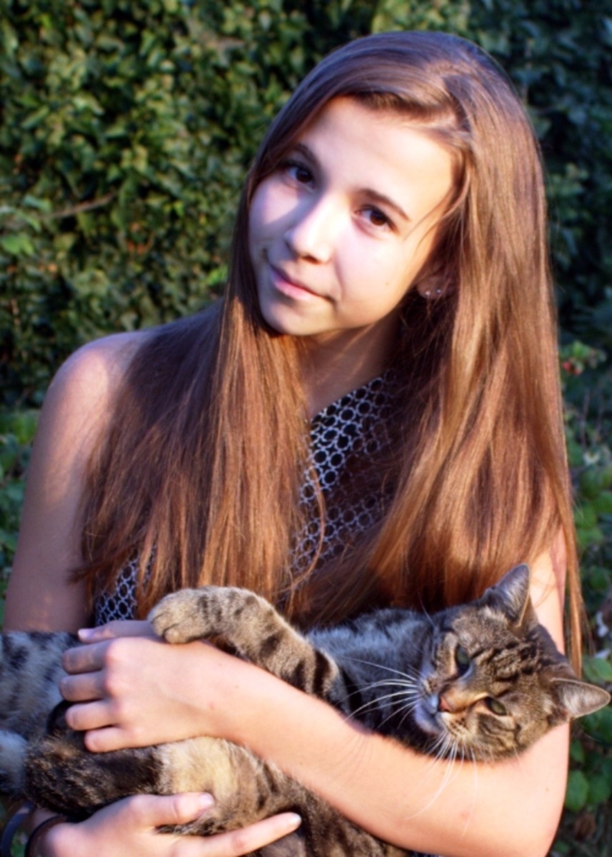 Alexandra (13).