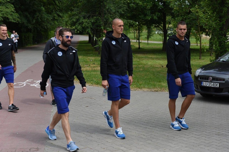Slovenskí futbalisti na ceste