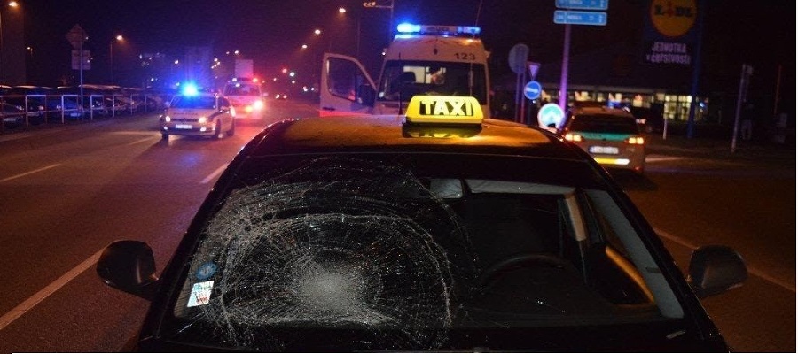 Taxikár v Trnave zrazil