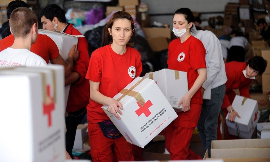 Zamestnanci macedónskeho Červeného kríža