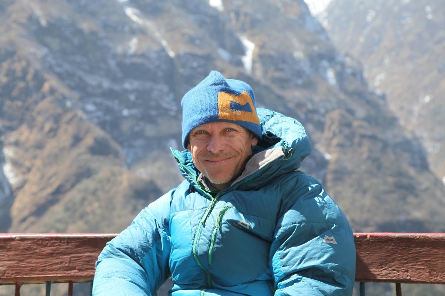 Peter Hámor vystúpil na Manaslu.