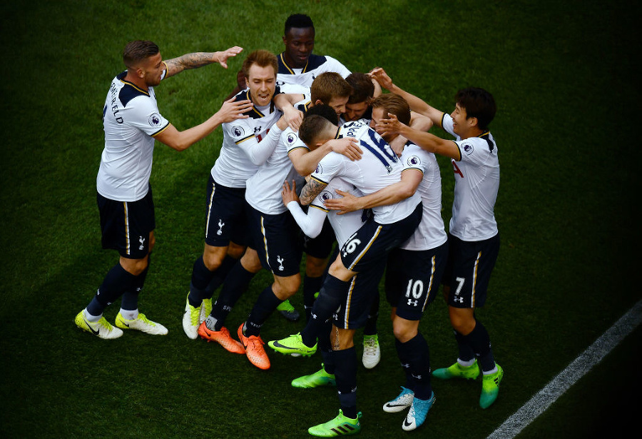 Tottenham víťazne v derby