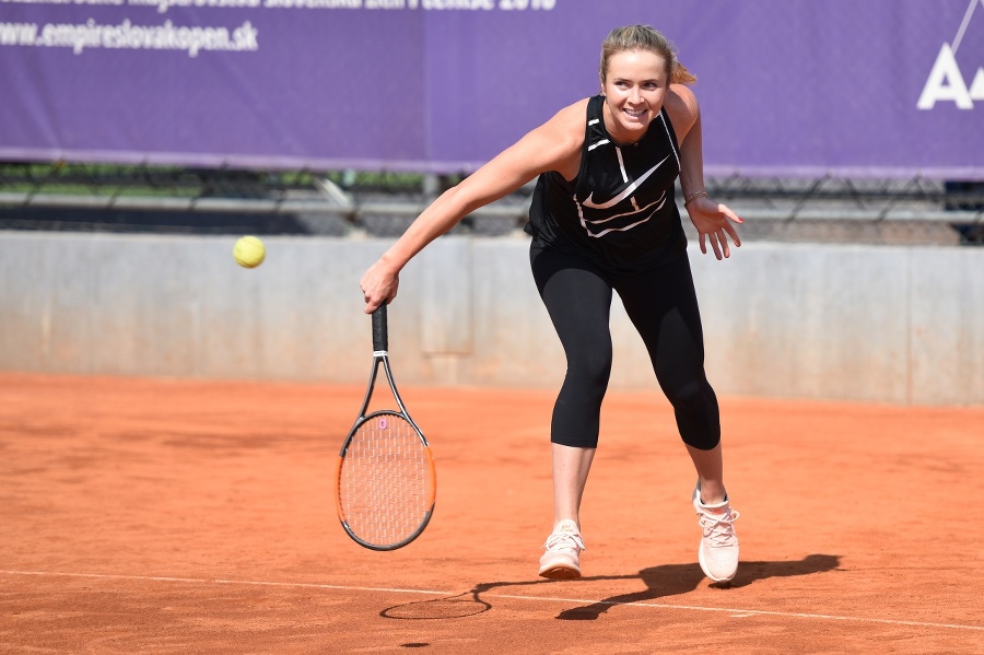 Elina si zahrala tenis