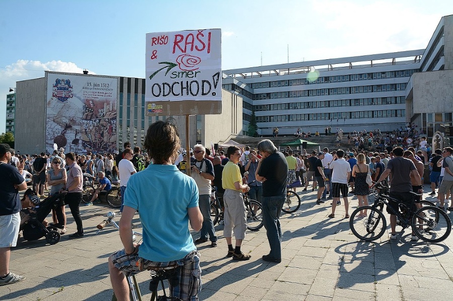 Na proteste sa zišlo