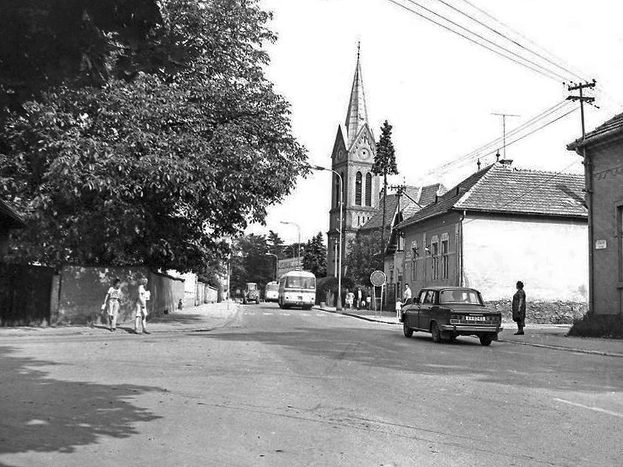 1975 - Štítnická ulica