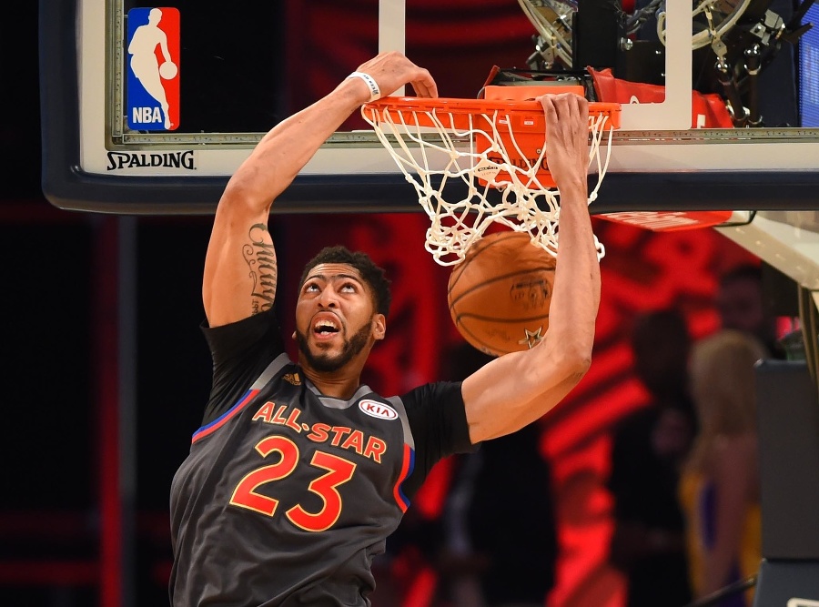 Anthony Davis prepísal na