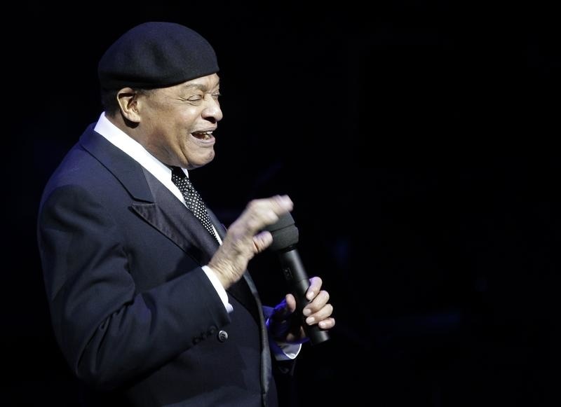 Al Jarreau zomrel.