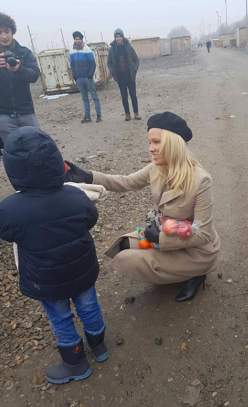 Pamela Anderson rozdávala deťom