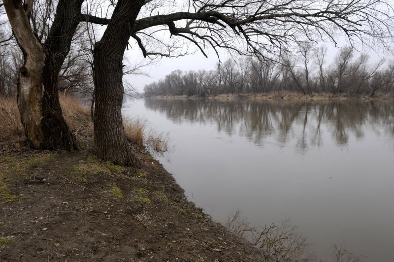 Hladina rieky Morava nebezpečne