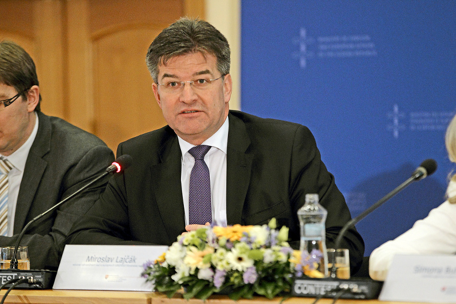 Miroslav Lajčák môže z